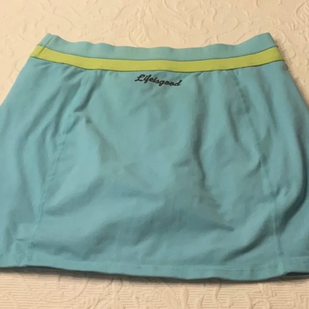 Life Is Good Aqua and Lime Mini Skort. Small. Athletic